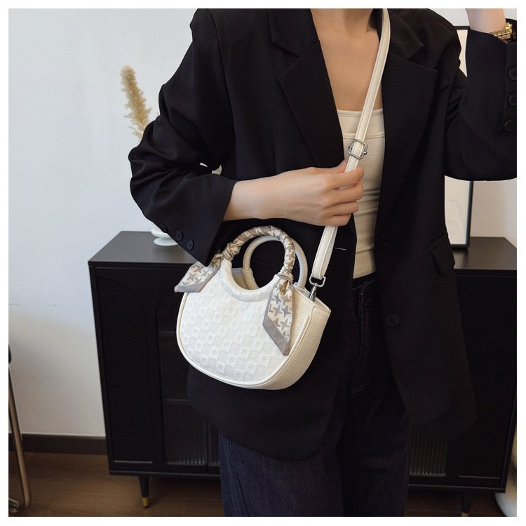 Twist 2-in-1 Handy + Crossbody Bag
