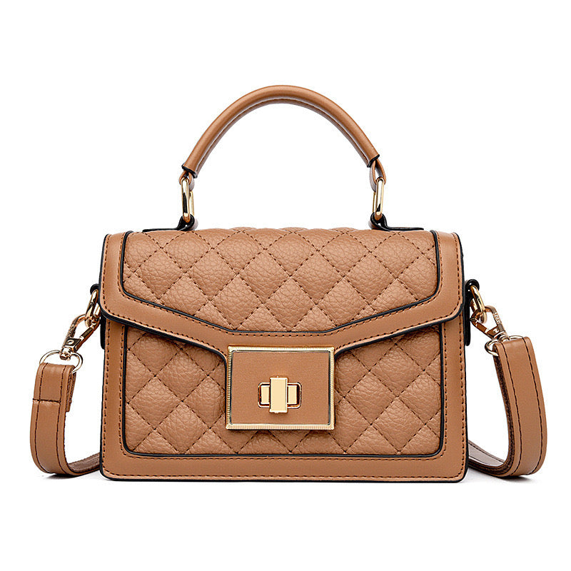 CHARM QUILTED SLINGBAG