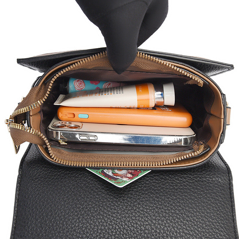 CHARM QUILTED SLINGBAG